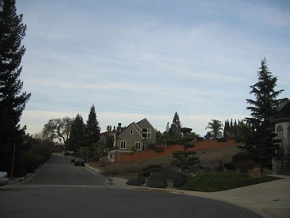 2nd image of 7208 Saint George Ln