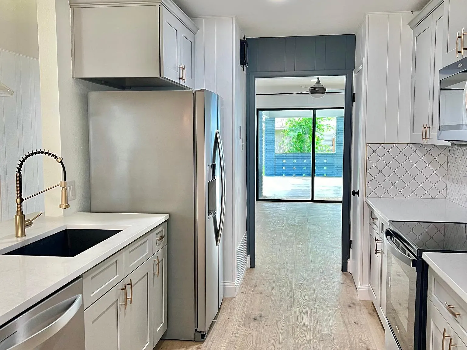 5 bed, 2744 sqft, $2,950 — Photo 4