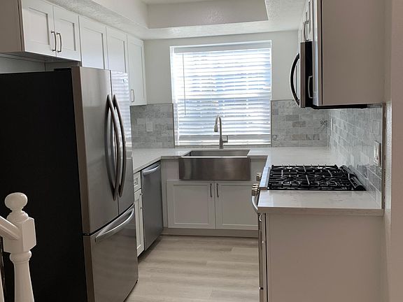 2nd image of 936 W 18th St #5