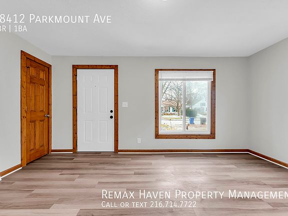 4th image of 18412 Parkmount Ave