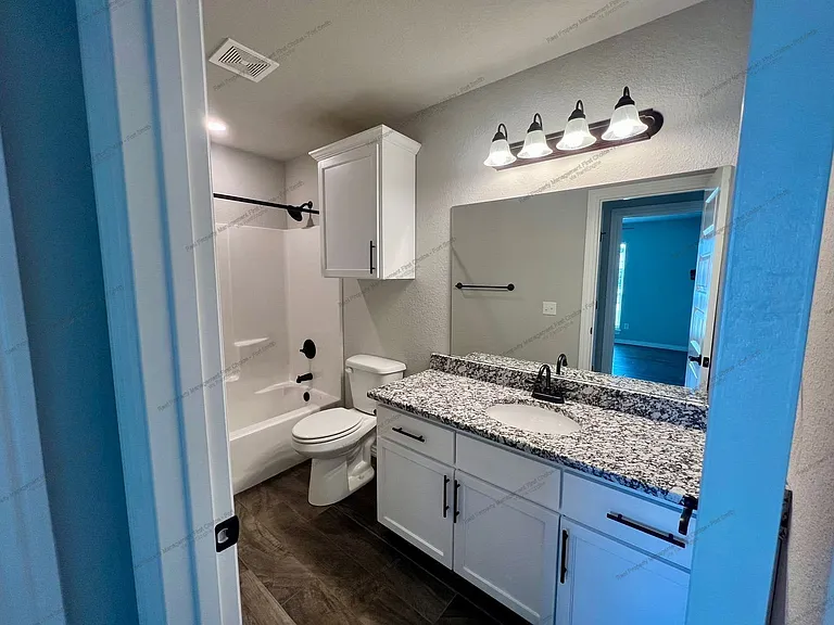 9007 Hawthorne Ln — Photo 23