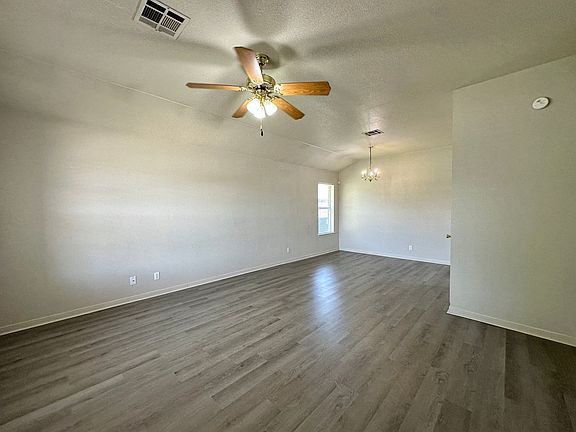 5th image of 4410 Acorn Creek Trl