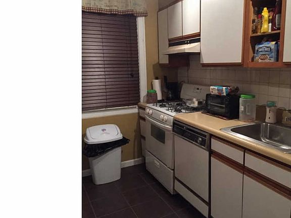 3rd image of 5060 Pennway St