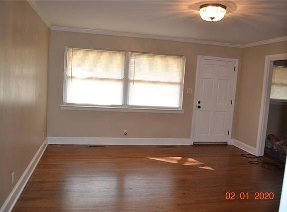 5th image of 1033 S Main Ave