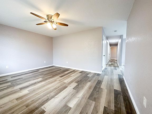4th image of 2415 NW Saxon Cir