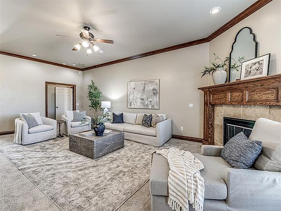 4th image of 3815 SE 86th Pl
