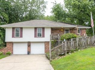 506 S Monroe St, Raymore, MO 64083