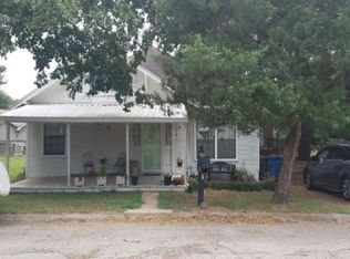 403 N Sprain St, Bellville, TX 77418