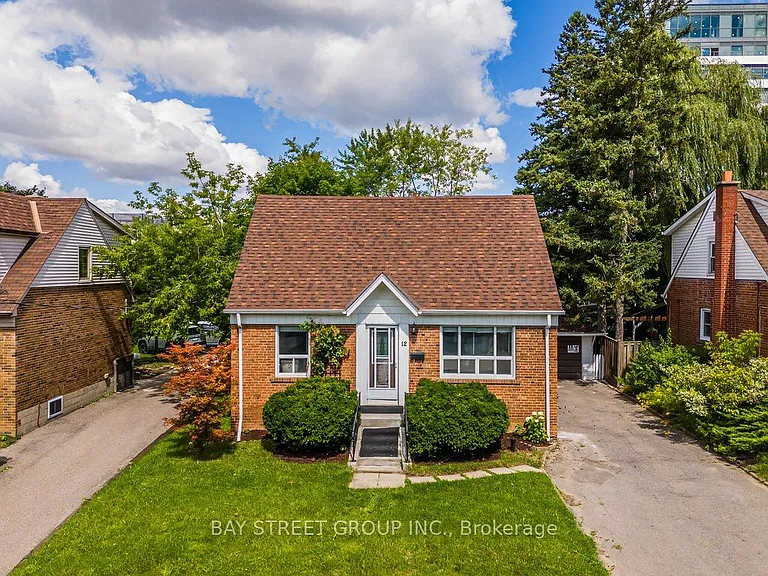 12 Craigmore Cres #MAIN FL — Photo 29