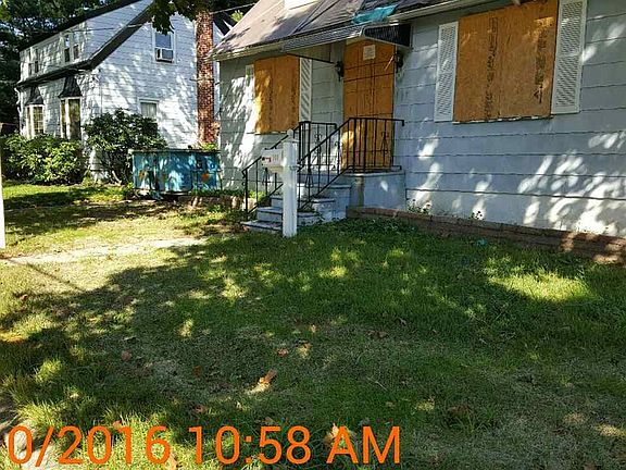 3rd image of 908 Cherry St