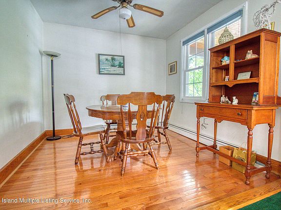 4th image of 390 Davis Ave