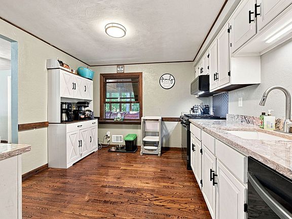 3rd image of 3652 Forbes Trail Dr