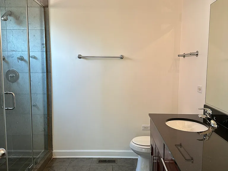 4043 S Drexel Blvd #101 — Photo 11