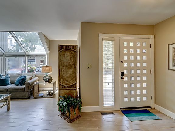 3rd image of 125 Shipyard Dr APT 133