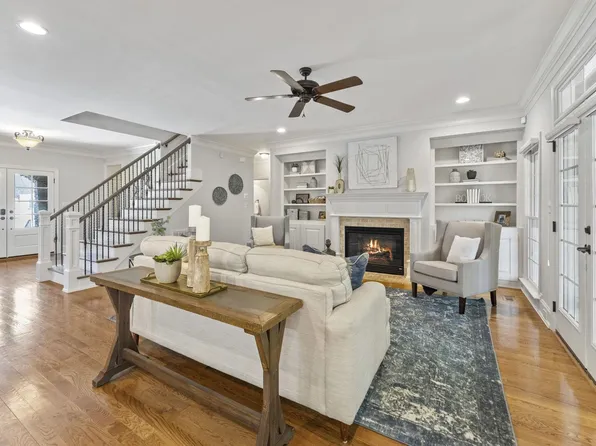 119 Edgewood Dr, Durham, NC 27713