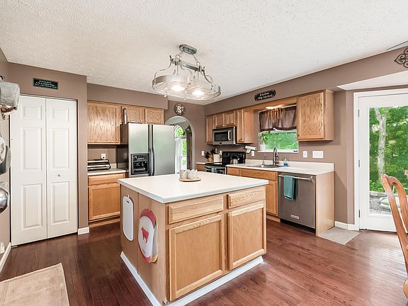 3rd image of 2568 Lackey Meadows Dr