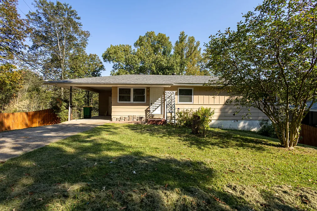 5 bed, 2.5 bath, 1567 sqft, $1,650 — Photo 1