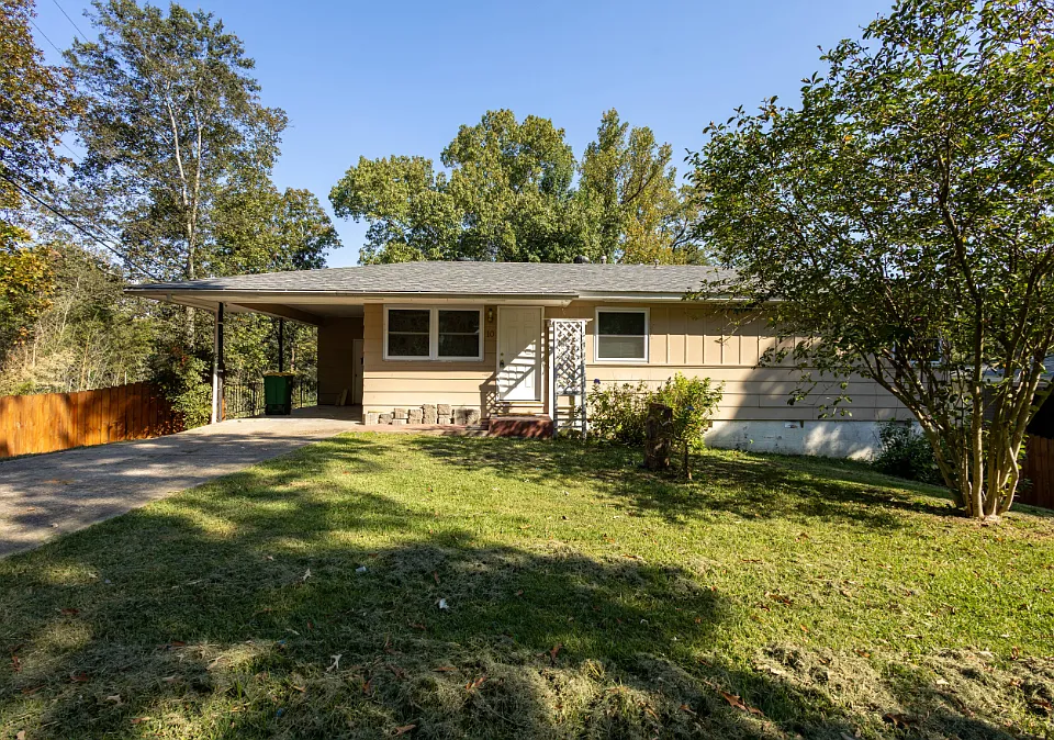 10 Windsor Dr