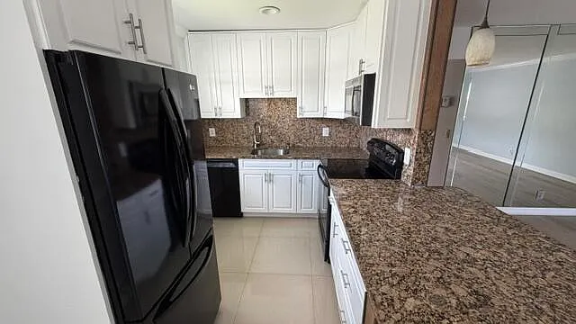 276 Monaco Way #F — Photo 6