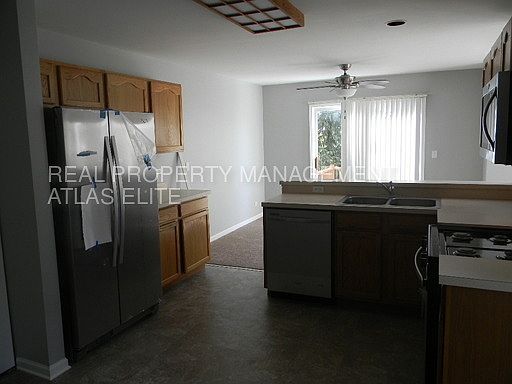4th image of 2039 Orchard Ln