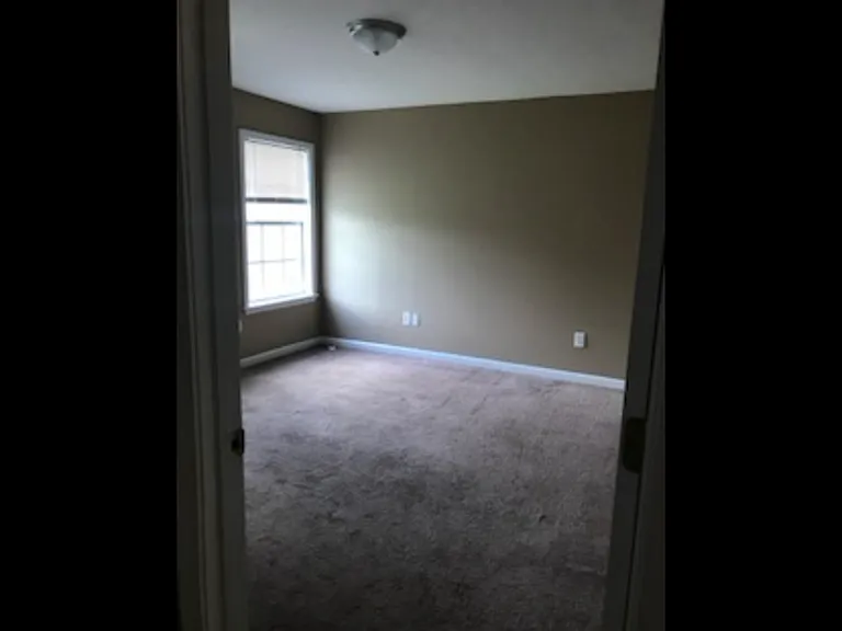 Gipson Ln — Photo 19