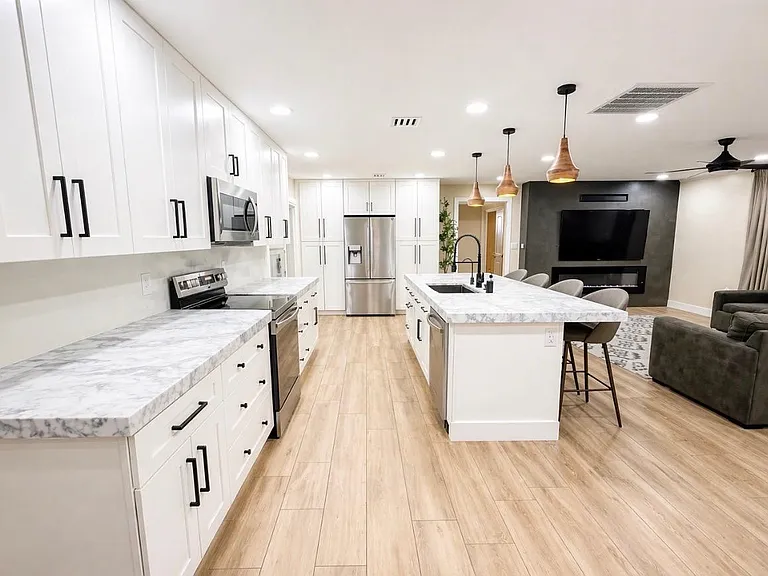1237 E Riviera Dr — Photo 6