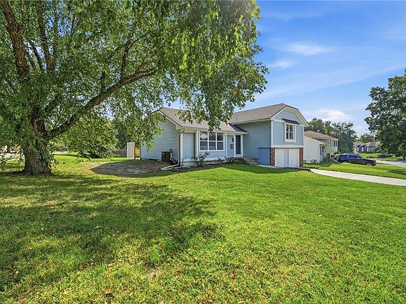 3rd image of 6100 E 140th Pl