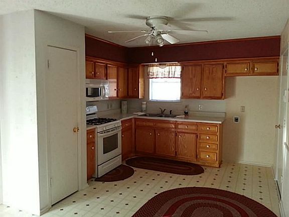 2nd image of 1101 Trellis Dr