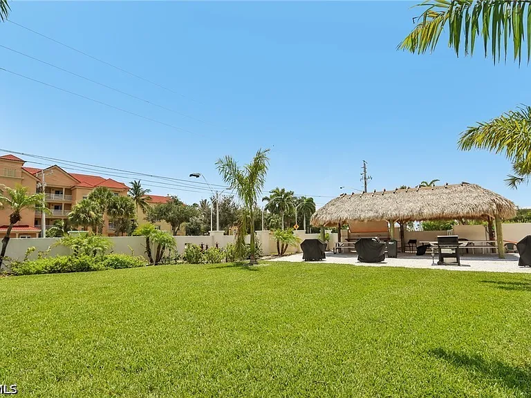 7400 Estero Blvd #315 — Photo 28