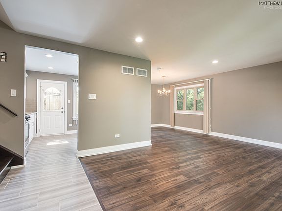 2nd image of 22644 Lorraine Ct