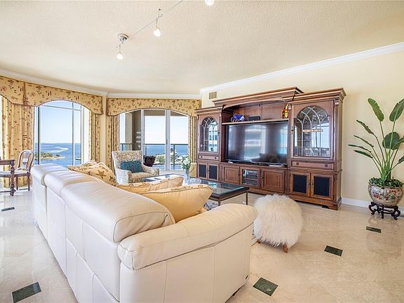 3rd image of 100 Beach Dr NE Unit 1801