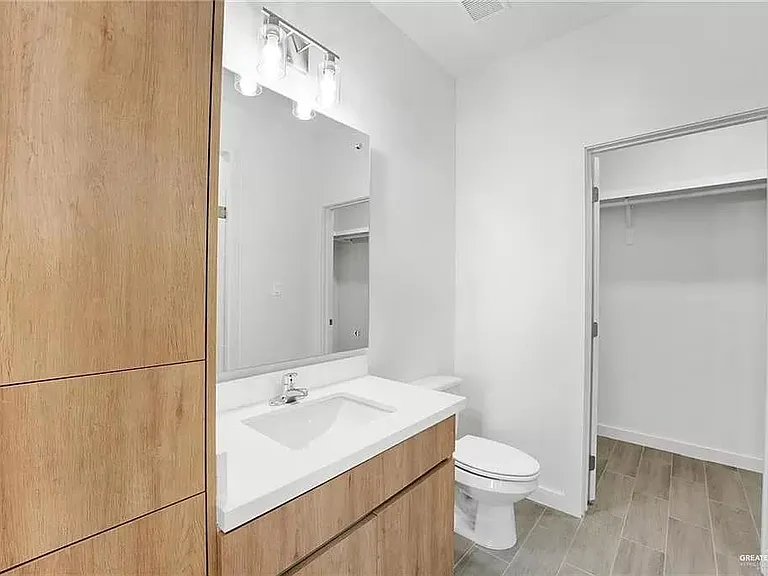 1302 W Platinum Dr #2 — Photo 10