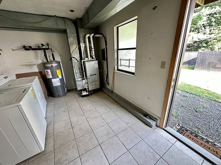 15 Crest St #B-13 — Photo 13