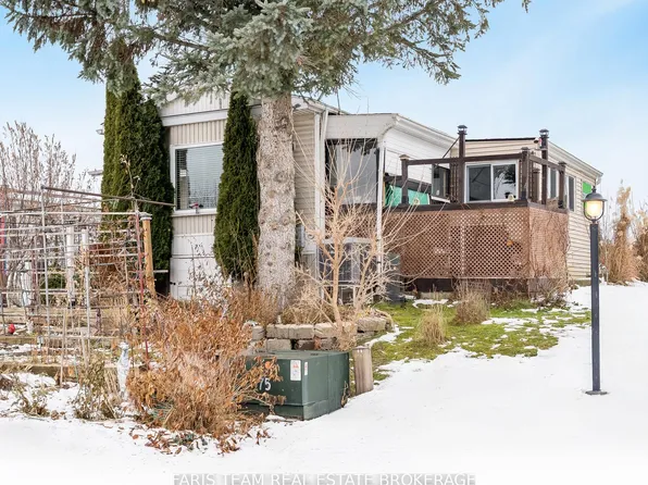 13 Sunrise Cir, Bradford West Gwillimbury, ON L3Z 3W9