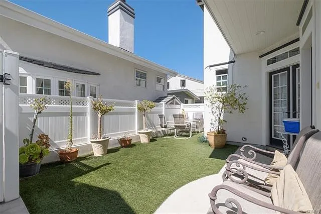 613 Poppy Ave — Photo 5