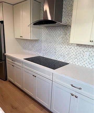 4th image of 724 3rd St