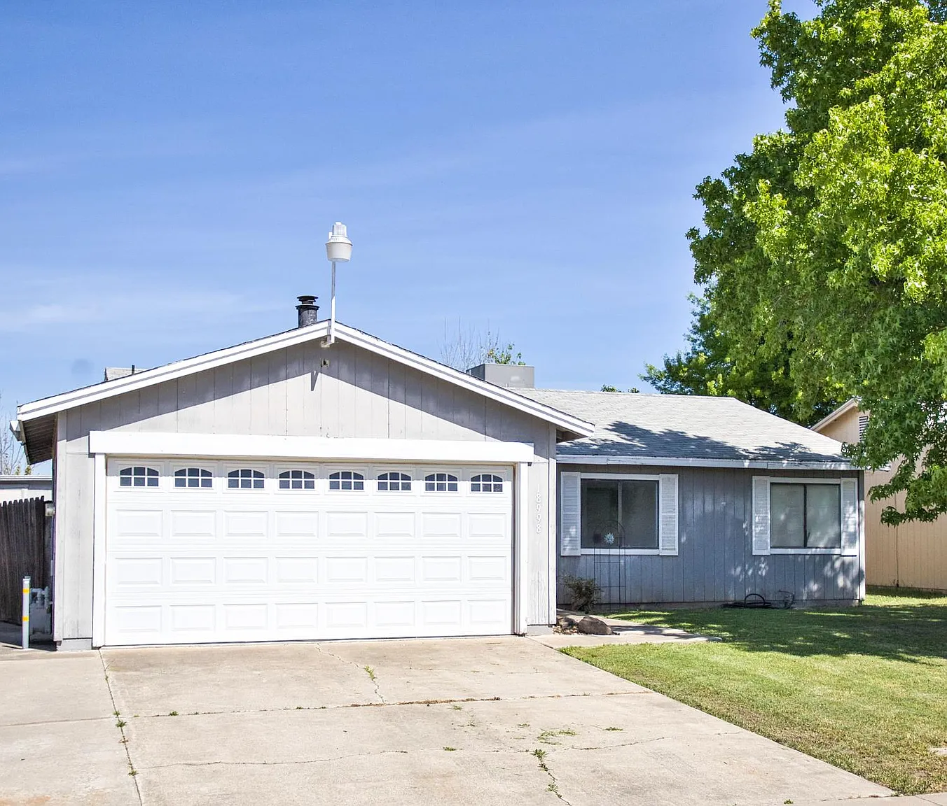 18998 N Lockewood Ln photo 1