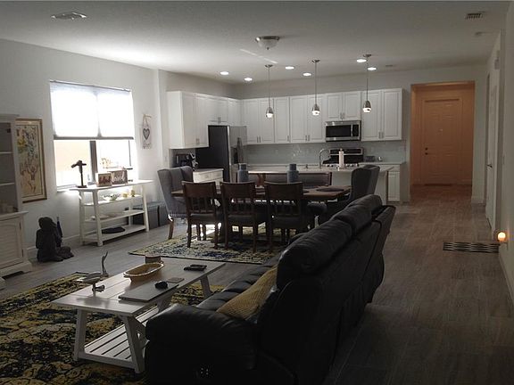 4th image of 1751 Willows Sq