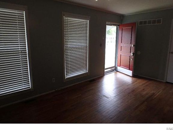 4th image of 2560 Valley Brook Dr