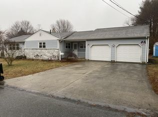 70 Rangeley St, Swansea, MA 02777