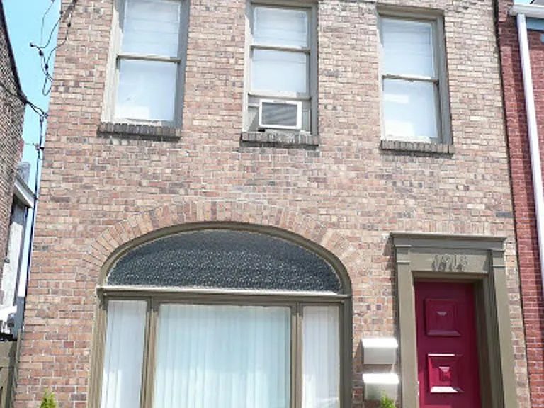 1913 Wharton St #1 — Photo 1