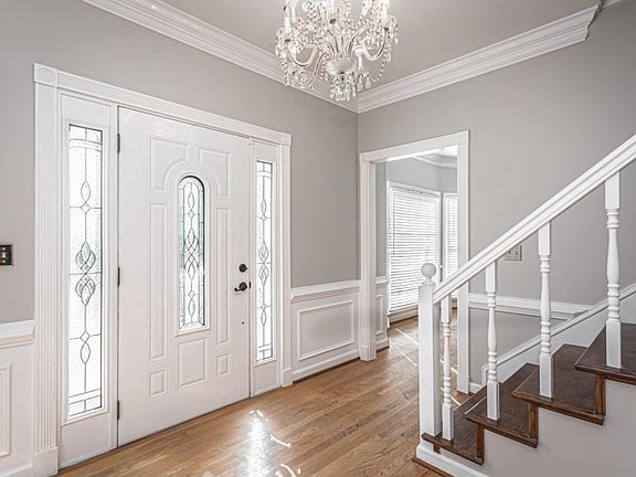 3rd image of 416 Shoni Ln