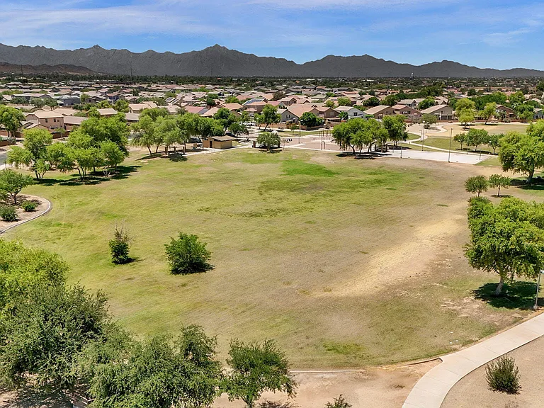 3422 W Leodra Ln — Photo 31