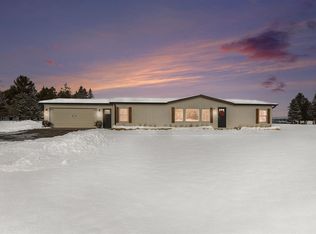6025 Pickerel Lake Rd, Petoskey, MI 49770