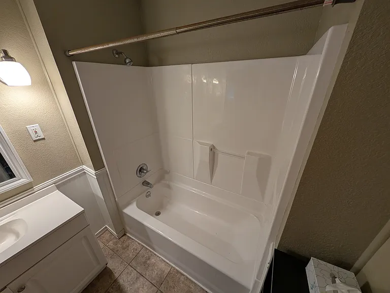 929 Riley St — Photo 10