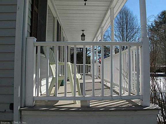 2nd image of 5 Kenwood Ln