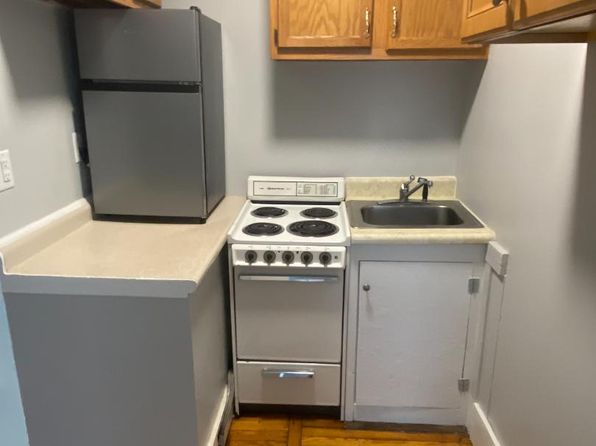 1238 Memorial Ave #3