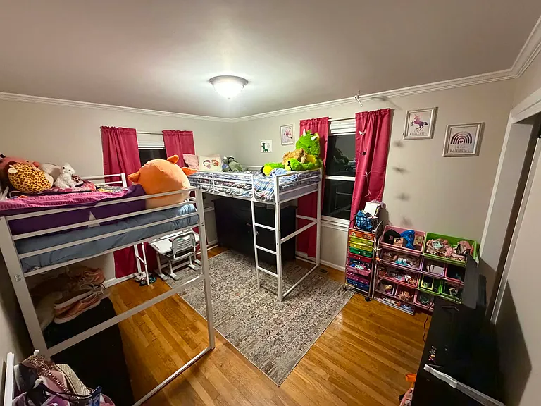 209 Dabney Dr — Photo 8