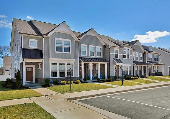 2nd image of 10631 Marions Pl #10631