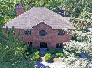 426 E Chicago Ave, Hinsdale, IL 60521